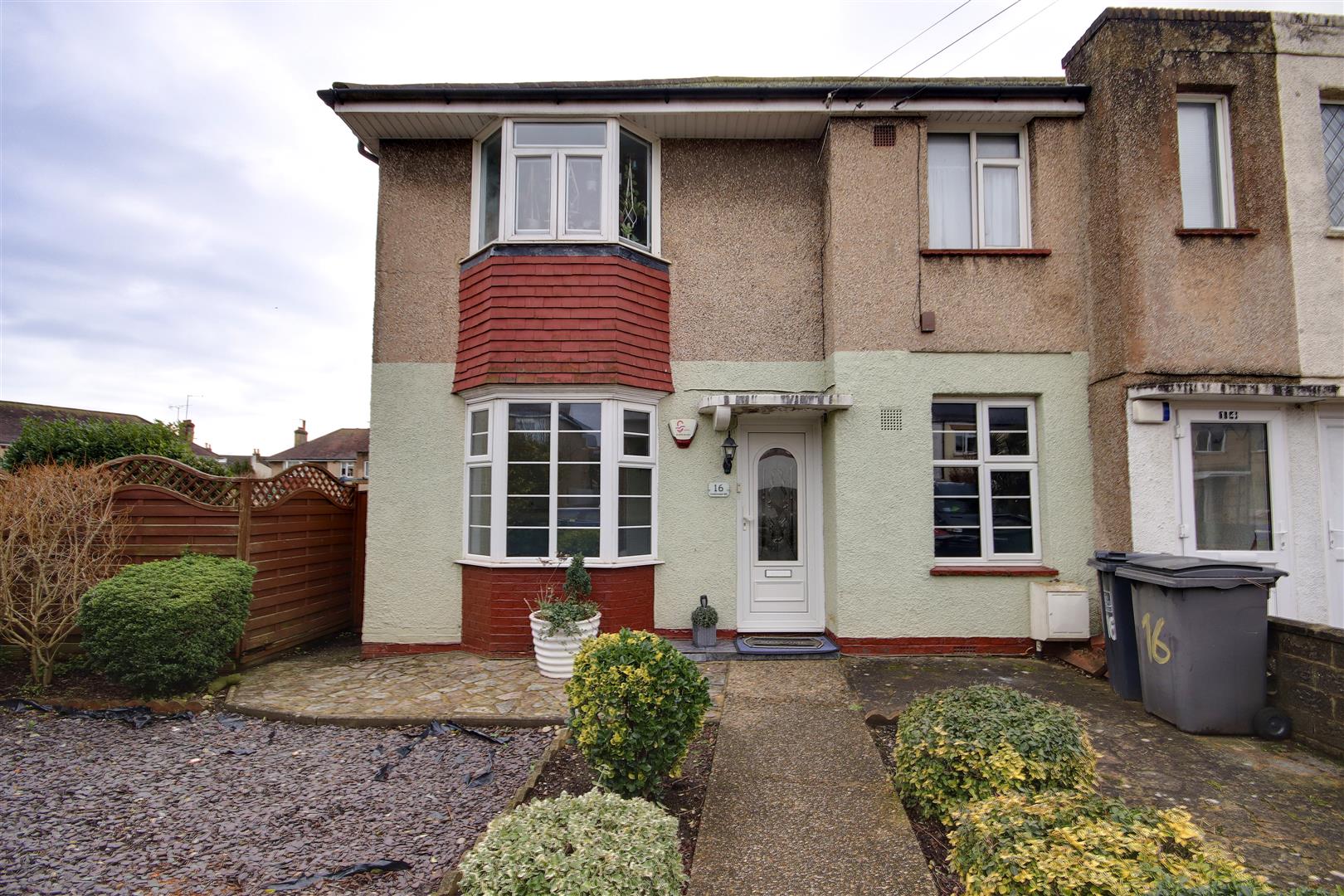 Flat | Centrecourt Road, Worthing, BN14 | To Let